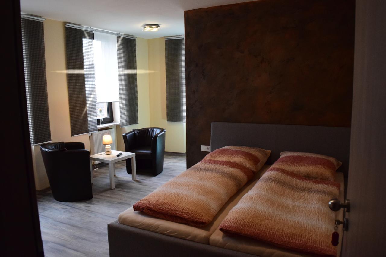 Hotel - Bistro - 3-Eck Merchweiler Ngoại thất bức ảnh