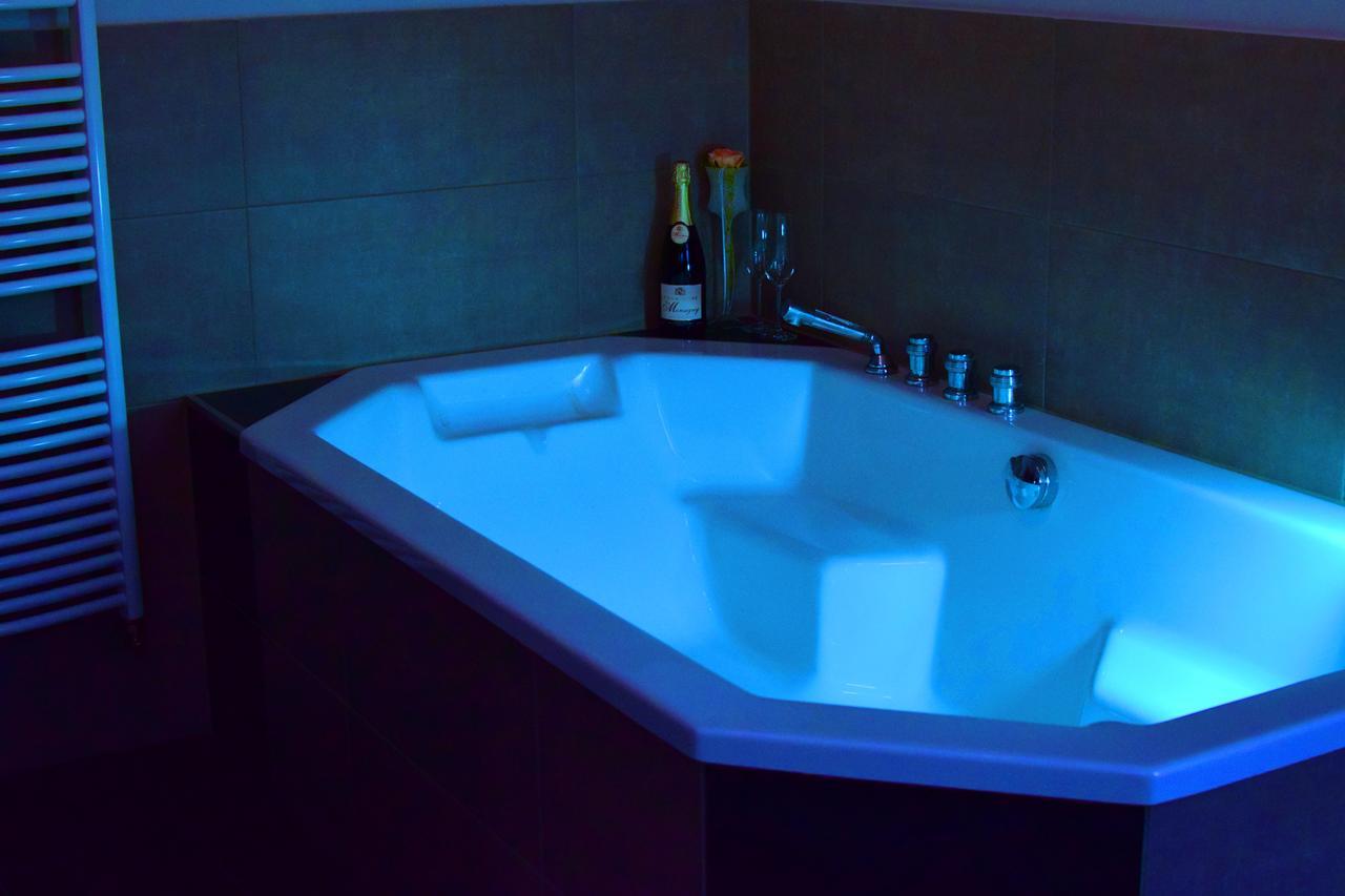 Hotel - Bistro - 3-Eck Merchweiler Ngoại thất bức ảnh
